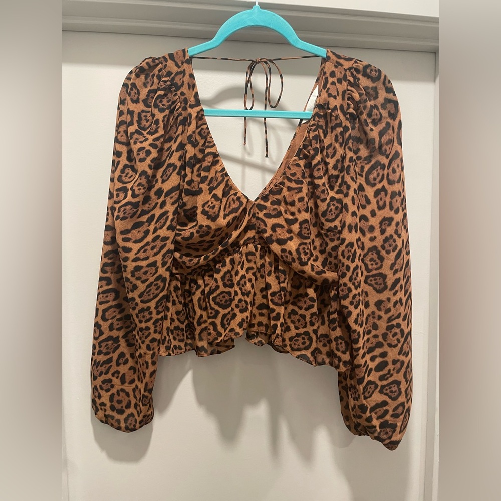 LIKE NEW H&M Brown & Black Leopard Print V-Neck Long-Sleeve Crop Top Blouse - S - Picture 6 of 14